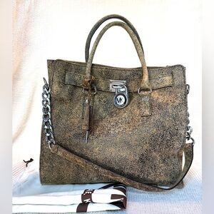 NWOT Michael Kors Hamilton sueded leather lock and key handbag.